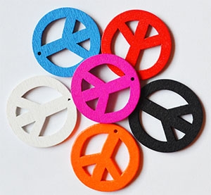 Puidust ripatsid  25mm, mix, pakis 6 tk