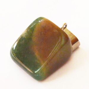 Intialainen akaattiriipus 26x14mm luonnonkivi, teräskoukulla, 1 kpl per pakkaus