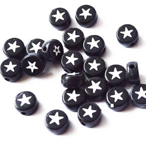 Akrüülhelmes 7mm lapik must valge tähekesega, ava 1mm, pakis 15 tk.