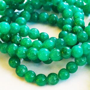 Jade  4mm kivihelmi värjätty  vihreä, reikä 1mm, pakkaus 20 kpl