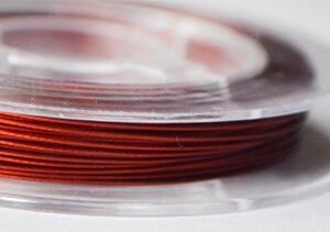 Helmetross 0,45mm terasest nailoniga kaetud, tumepunane, rullis 10m