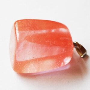 Cherry kvarts ripats 33x17x17mm sünteetiline kivi, 1 tk
