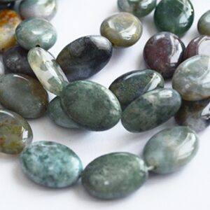 Akaatti soikea 18x13mm, luonnonkivi, reikä 1mm, 11 kpl pakkauksessa