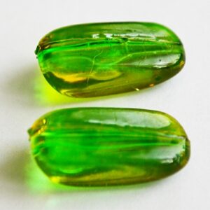 Akrüülhelmes  24x10mm, roheline, ava 1,5mm, 2 tk
