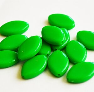 Akrüülhelmes  18x12mm, roheline, ava 1mm, pakis 13 tk