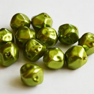 Akrüülhelmes  10mm, kollakasroheline, ava 1,2mm, pakis 12 tk