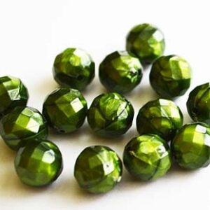 Akrüülhelmes  10mm, tumeroheline, lihvitud, ava 1mm, pakis 14 tk