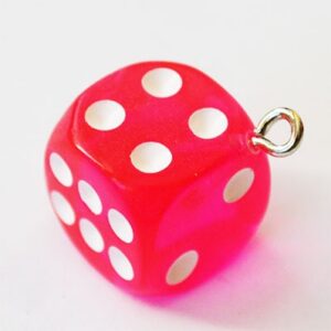 Hartsi riipus Dice 23x19x19mm, reikä 2mm läpinäkyvä vaaleanpunainen, pakkaus 1 kpl.