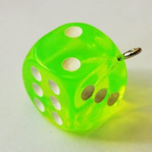 Hartsi riipus Dice 23x19x19mm, reikä 2mm läpinäkyvä kelta-vihreä, pakkaus 1 kpl.