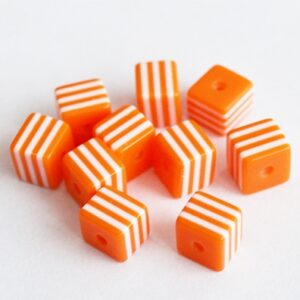 Kunstvaigust kandiline helmes 8mm oranž-valge, ava 1,5mm, 10 tk