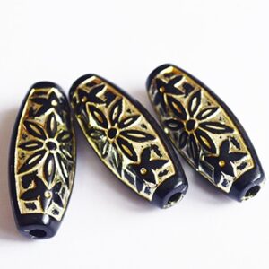 Akrüülhelmes 28x12mm must/hõbe, ava 1 mm, pakis 3 tk