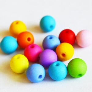 Akrüülhelmes 10mm matistatud, mix, ava 1,5mm,  30 tk