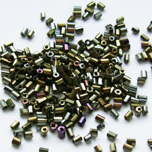 Pruunid kandilised seemnehelmed 2x2mm, 10 gr