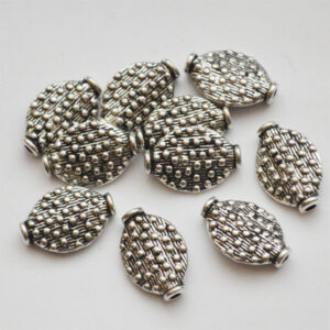 Ant.hõbedane ovaalne metallhelmes 15x10mm, 1 tk