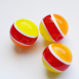 Kunstvaigust ümar helmes 19-20mm kumav triibuline, 1 tk. NB! Antud toodet ei saa saata liht- ega tähitud maksikirjaga.